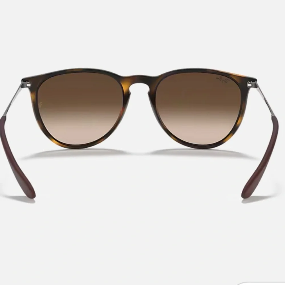 Ray-Ban Tortoiseshell Round Erika Sunglasses - Brown Gradient Lenses - Picture 3 of 10